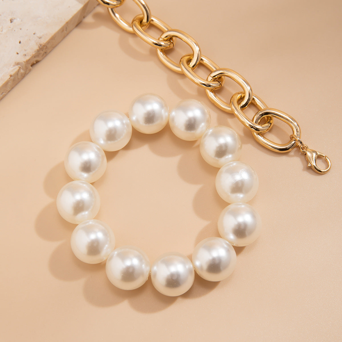 Big Round Bead Pearl Bracelet